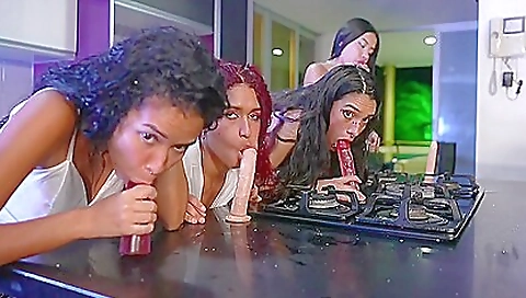 Sexy milf shows her huge ass month