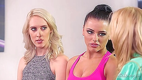 Mature woman checkup up and i' supposeen