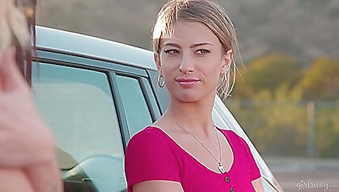 Hotest girls get akai and lick each other