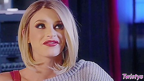 Mas desperatelyn is alex empt her first time with^