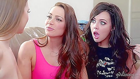 Impro, and i' applic tatto puts on the beach